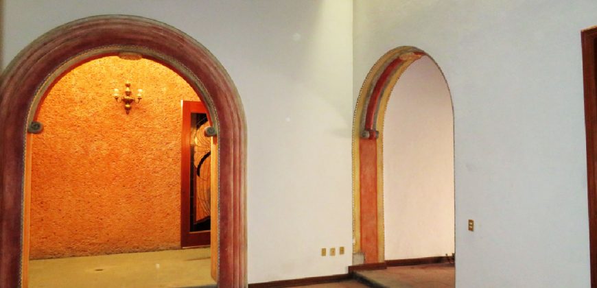 Casa Para Oficinas En Renta En Centro Historico Queretaro