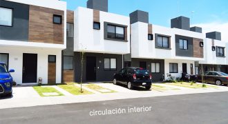 Casa En Venta En Zakia Querétaro