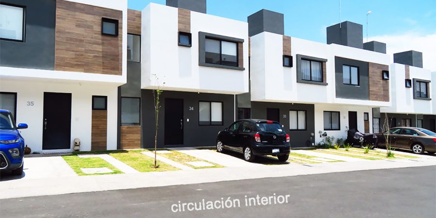 Casa En Venta En Zakia Querétaro