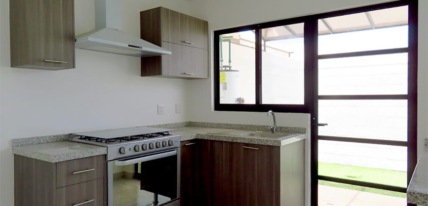 Casa En Venta En Zakia Querétaro