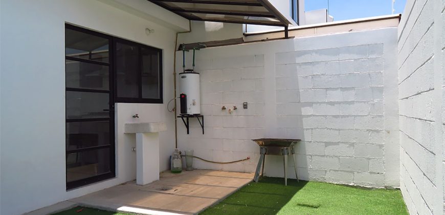 Casa En Venta En Zakia Querétaro