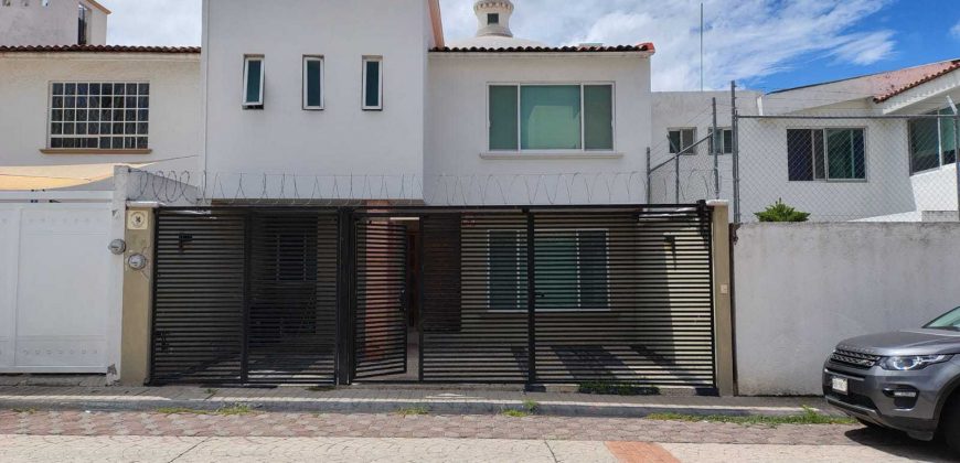 Casa En Venta En Milenio III Querétaro