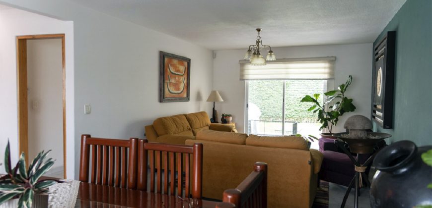 Residencia en condominio con excelente ubicación en Vista Esmeralda, Atizapán