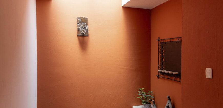 Residencia en condominio con excelente ubicación en Vista Esmeralda, Atizapán