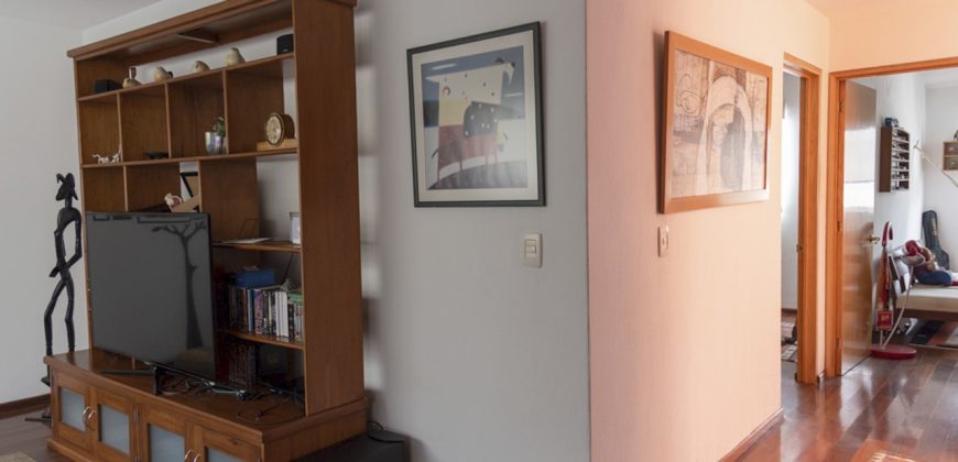 Residencia en condominio con excelente ubicación en Vista Esmeralda, Atizapán