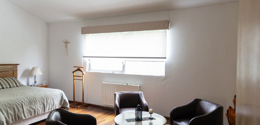 Residencia en condominio con excelente ubicación en Vista Esmeralda, Atizapán