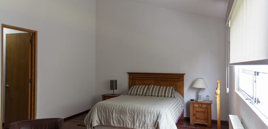 Residencia en condominio con excelente ubicación en Vista Esmeralda, Atizapán