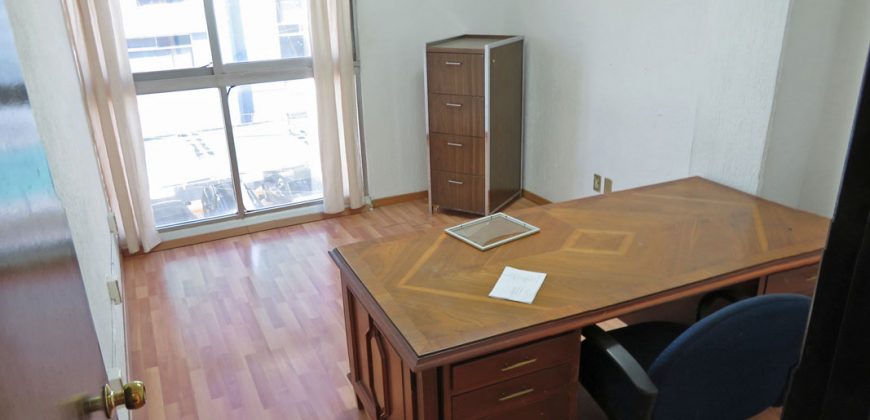 Oficina En Venta En Av. Tecnológico, Querétaro