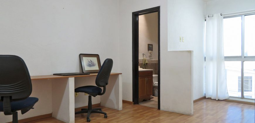 Oficina En Venta En Av. Tecnológico, Querétaro