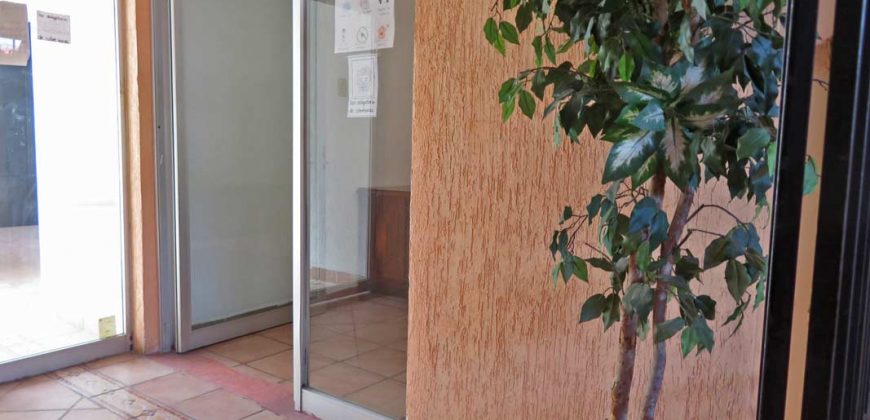 Oficina En Venta En Av. Tecnológico, Querétaro