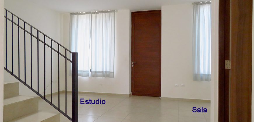 Casa En Renta En Puerta De Piedra Corregidora Querétaro